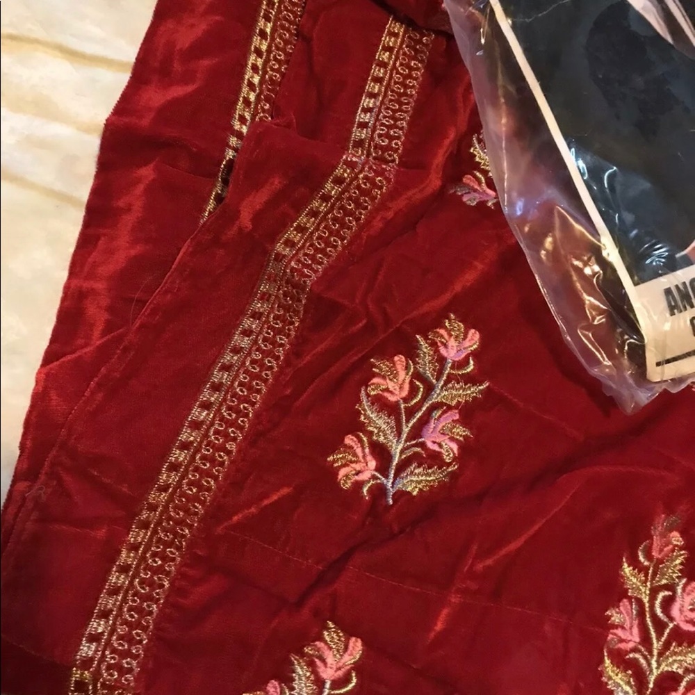 Beautiful Velvet Shawl   Pakistani / Indian